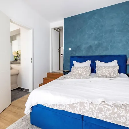 Tina-2 By Interhome Daire